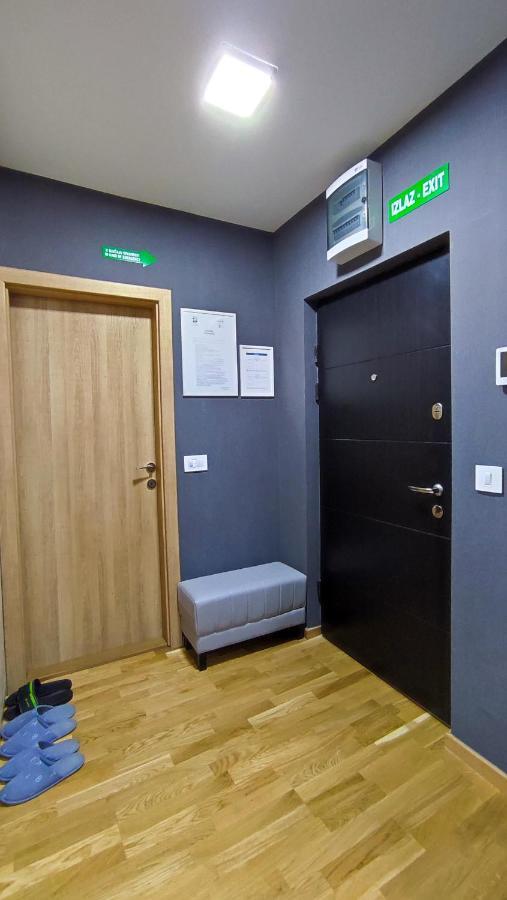House Of Mac Apartments Ni Εξωτερικό φωτογραφία