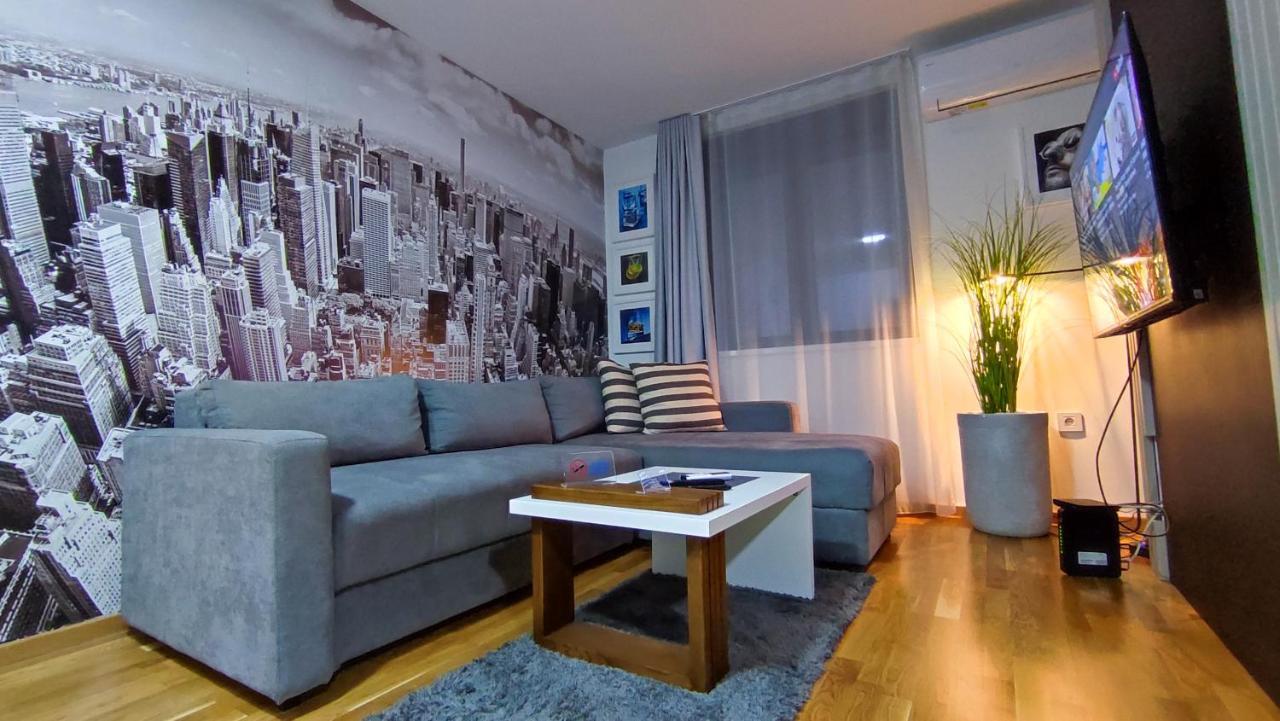 House Of Mac Apartments Ni Εξωτερικό φωτογραφία