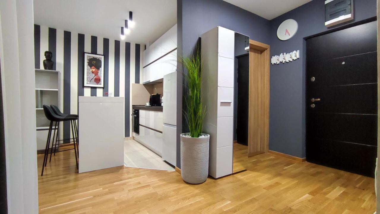 House Of Mac Apartments Ni Εξωτερικό φωτογραφία