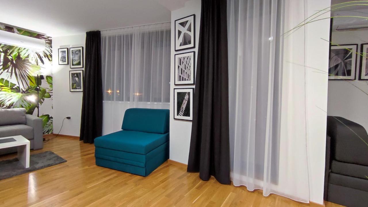 House Of Mac Apartments Ni Εξωτερικό φωτογραφία